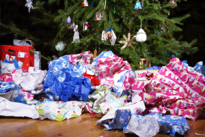 7 Tips for Holiday Decoration Cleanup